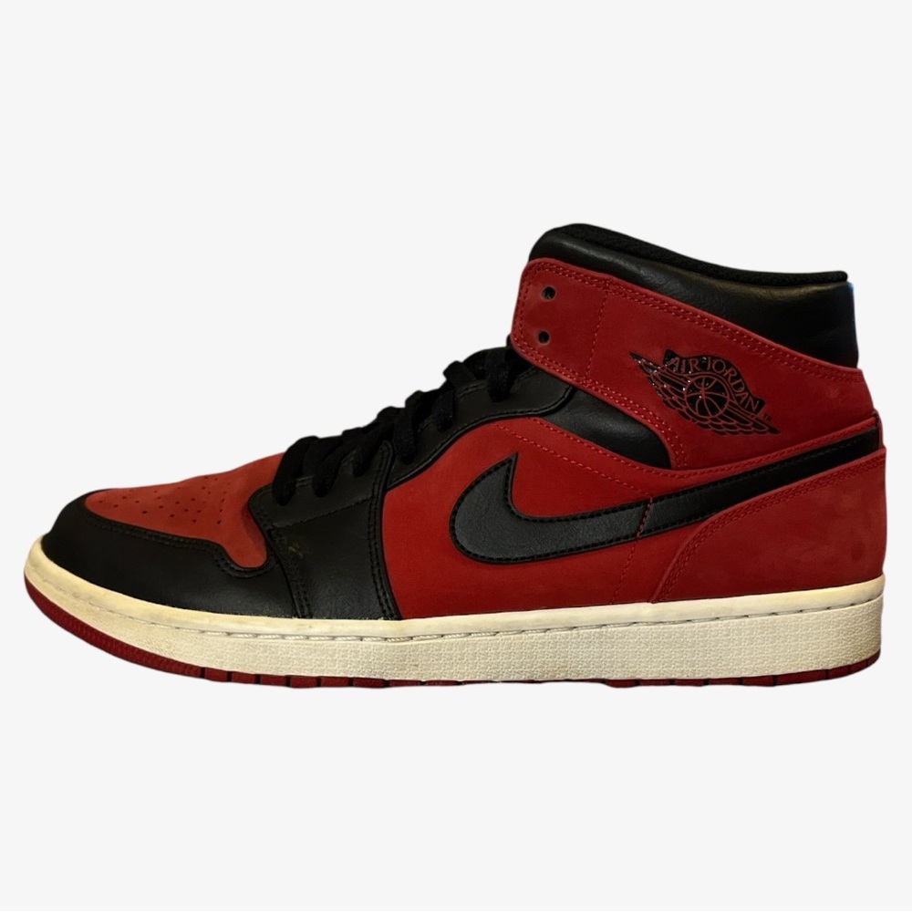 Air Jordan Mid 1 Black and Red High-Top Sneakers 6/20/18 554724-610 - Picture 3 of 8